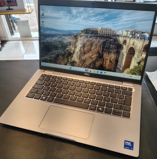 Notebook Dell Latitude 5450 Intel Core Ultra 5 135u 16gb